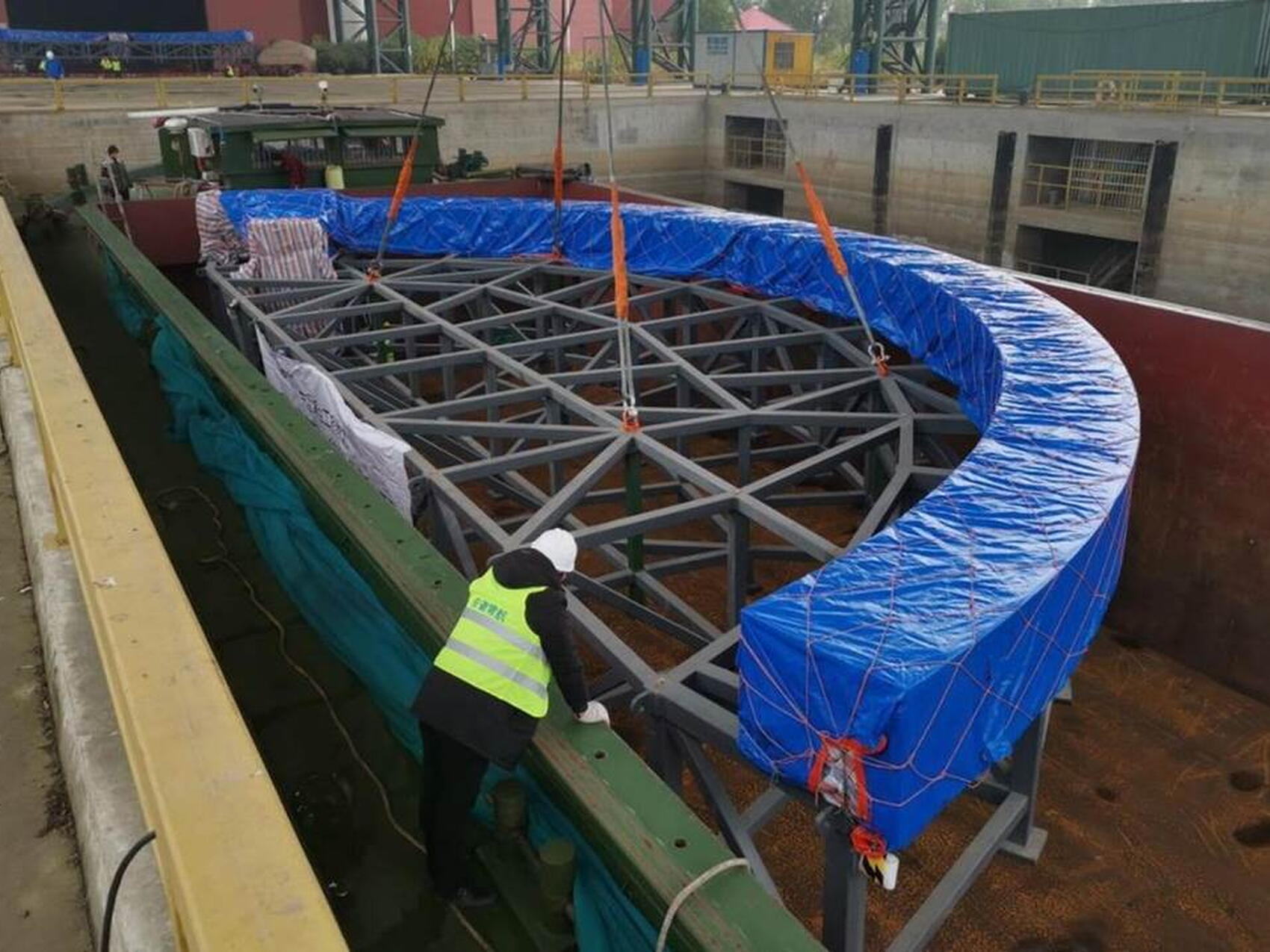 Feeder component leaving China